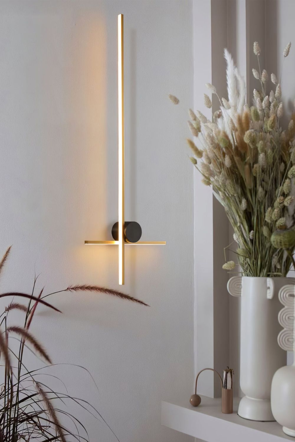 Curved Wall Lamp