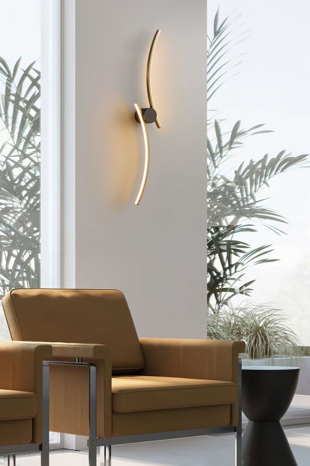 Curved Wall Lamp