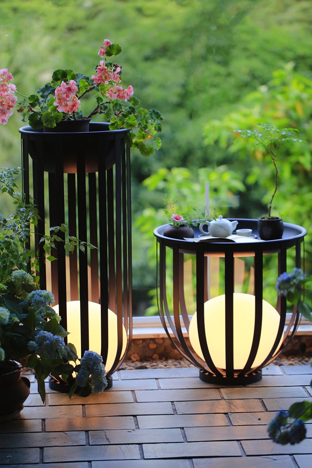 Garden courtyard floor lamp