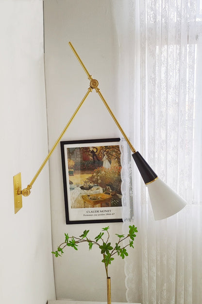 Magari Wall Lamp