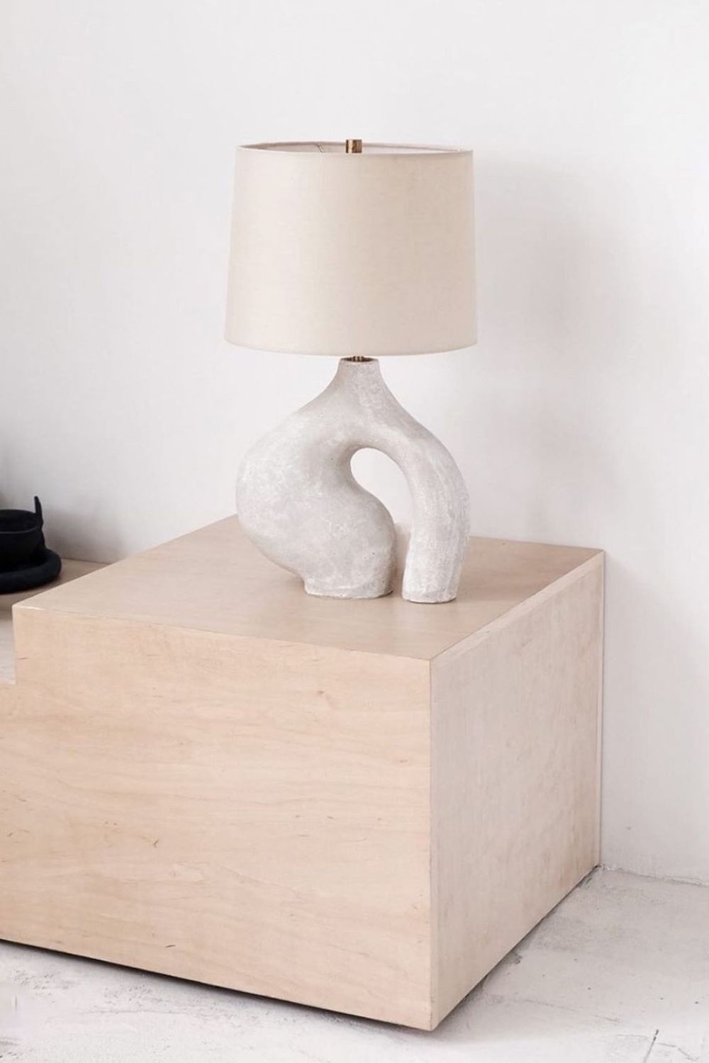 Oblong Loop Table Lamp