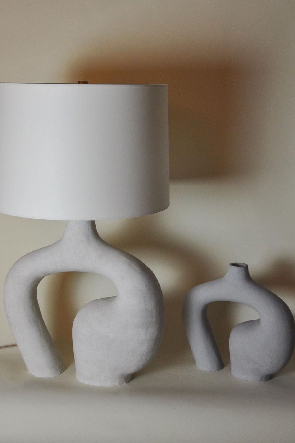 Oblong Loop Table Lamp