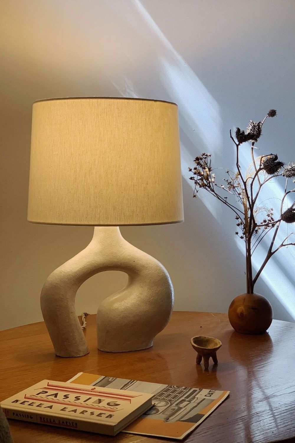 Oblong Loop Table Lamp